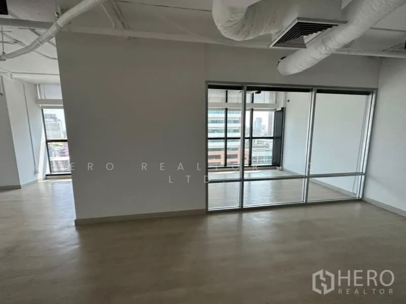 For rent Office Space 220 sqm in Khlong Tan Nuea, Watthana, Bangkok BTS Ekkamai bre19376, Bangkok, Khlong Tan Nua, Watthana, Bangkok, , 220 sqm, Shophouse For Rent, by Hero Realtor Co., Ltd., 500171912 - DDproperty.com