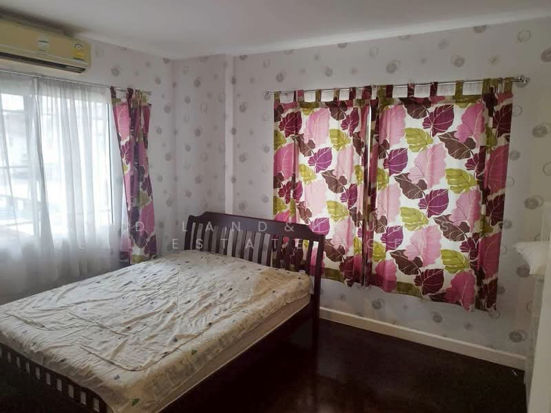 Nanthawan Uthayan-Aksa, Bangkok, Uthayan Road, Sala Thammasop, Thawi Watthana, Bangkok, 3 Bedrooms, 443 sqm, Single Detached House For Sale, by YTD Land&houses Real Estate Agency, 500171944 - DDproperty.com