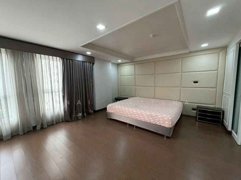 The Avenue Sukumvit 61, Bangkok, Sukhumvit 61, Khlong Tan Nua, Watthana, Bangkok, 2 Bedrooms, 190 sqm, Condo For Rent, by Vinai  Wattana, 500171948 - DDproperty.com