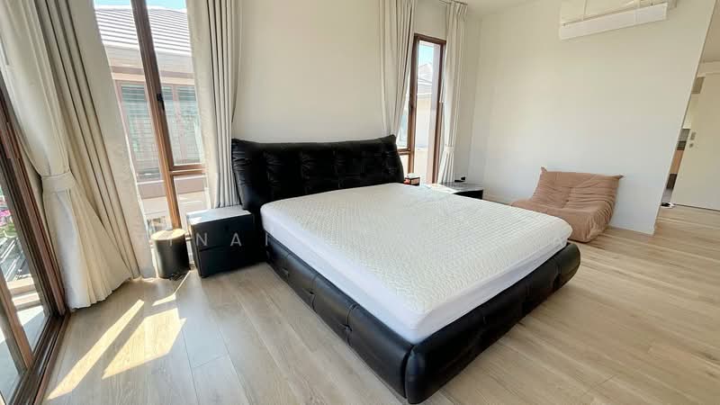 Burasiri Krungthep Kreetha, Bangkok, 95 Soi Pracha Ruam Chai, Hua Mak, Bang Kapi, Bangkok, 4 Bedrooms, 300 sqm, Single Detached House For Rent, by Vinai  Wattana, 500171971 - DDproperty.com