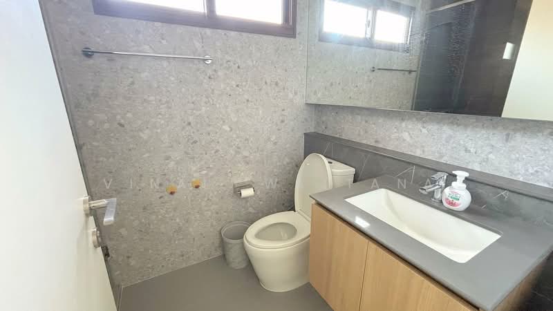 Burasiri Krungthep Kreetha, Bangkok, 95 Soi Pracha Ruam Chai, Hua Mak, Bang Kapi, Bangkok, 4 Bedrooms, 300 sqm, Single Detached House For Rent, by Vinai  Wattana, 500171971 - DDproperty.com