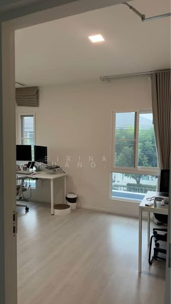 Mantana 2 Motorway - New Krungthepkreetha, Bangkok, Manthana 2 Motorway-New Krungthep Kreetha Intersection, Phatthanakan Road 4, Khlong Song Ton Nun, Lat Krabang, Bangkok, 3 Bedrooms, 151 sqm, Single Detached House For Sale, by Sirinan Ruangchoti, 500171973 - DDproperty.com