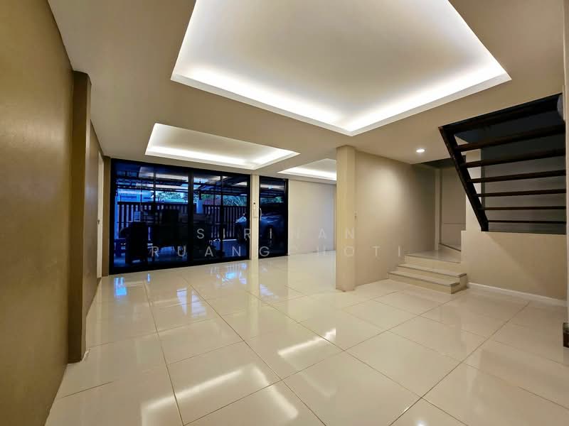 3-BR Townhouse, Bangkok, Khlong Chan, Bang Kapi, Bangkok, 3 Bedrooms, 204 sqm, Townhouse For Rent, by Sirinan Ruangchoti, 500172025 - DDproperty.com