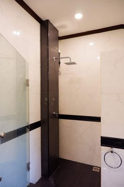 Near Pattaya City, Chon Buri (Pattaya), Nong Pru, Bang Lamung (Pattaya), Chon Buri (Pattaya), 3 Bedrooms, 412 sqm, Villa For Sale, by Nichapa Phiachan, 500172028 - DDproperty.com