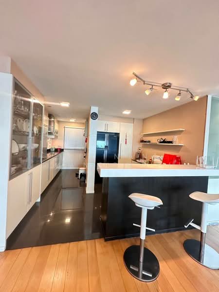 Sathorn Gardens, Bangkok, 39 South Sathorn Road, Thung Maha Mek, Sathon, Bangkok, 3 Bedrooms, 200 sqm, Condo For Sale, by Sirinan Ruangchoti, 500172080 - DDproperty.com