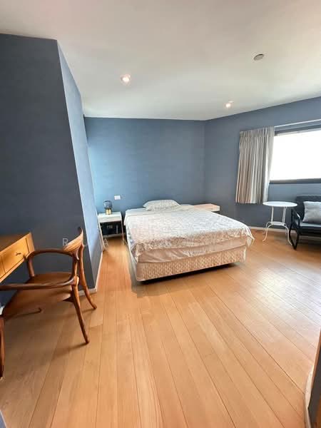 Sathorn Gardens, Bangkok, 39 South Sathorn Road, Thung Maha Mek, Sathon, Bangkok, 3 Bedrooms, 200 sqm, Condo For Sale, by Sirinan Ruangchoti, 500172080 - DDproperty.com