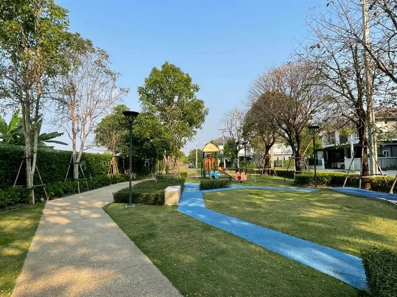 Centro Rama 9-Motorway, Bangkok, Rural Development 3 Road, Khlong Song Ton Nun, Lat Krabang, Bangkok, 4 Bedrooms, 280 sqm, Single Detached House For Sale, by คุณ ภิญญาลักษณ์ เทพบุตร (ยุ้ย), 500172130 - DDproperty.com