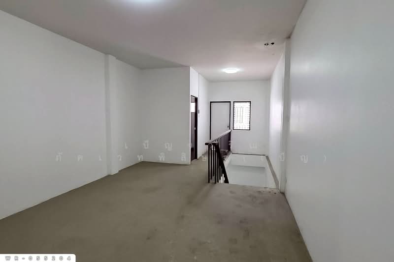 For Sale - WR-055204 Commercial building, San Sai, Chiang Mai, opposite San Sai Hospital., Chiang Mai