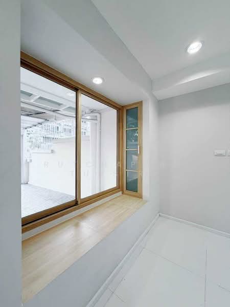 ให้เช่า - ทาวน์เฮ้าส์ให้เช่า – ใกล้โรงเรียนสารสาสน์วิเทศเชียงใหม่ เพียง 5 นาที ค่าเช่า 20,000 บาท / เดือน รหัส, เชียงใหม่