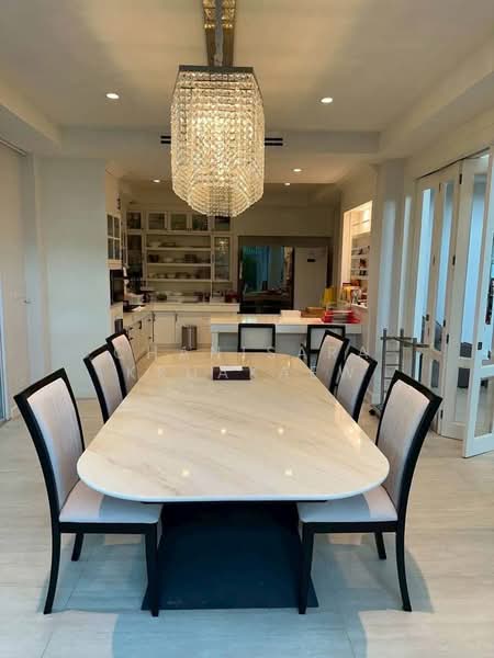 3-BR House, Bangkok, Khlong Tan Nua, Watthana, Bangkok, 3 Bedrooms, 622 sqm, Single Detached House For Sale, by Chanisara Kruakaew, 500172146 - DDproperty.com