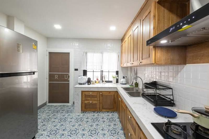 Pool Villa ให้เช่า ใกล้มหาวิทยาลัยเชียงใหม่ เพียง 10 นาที ค่าเช่า 62,000 บาท / เดือน รหัสทรัพย์ : No, Chiang Mai, Su Thep, Muang Chiang Mai, Chiang Mai, 5 Bedrooms, 180 sqm, Single Detached House For Rent, by Rutchaporn Tunsiri, 500172147 - DDproperty.com