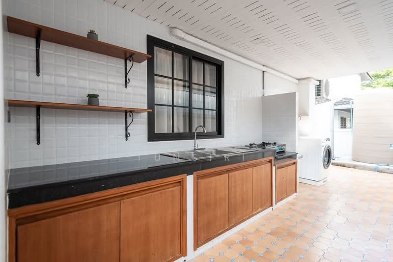 Pool Villa ให้เช่า ใกล้มหาวิทยาลัยเชียงใหม่ เพียง 10 นาที ค่าเช่า 62,000 บาท / เดือน รหัสทรัพย์ : No, เชียงใหม่, สุเทพ, เมืองเชียงใหม่, เชียงใหม่, 180 ตร.ม., บ้านเดี่ยว ให้เช่า, โดย Rutchaporn Tunsiri, 500172147 - DDproperty.com