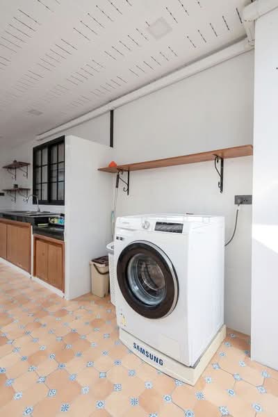 Pool Villa ให้เช่า ใกล้มหาวิทยาลัยเชียงใหม่ เพียง 10 นาที ค่าเช่า 62,000 บาท / เดือน รหัสทรัพย์ : No, Chiang Mai, Su Thep, Muang Chiang Mai, Chiang Mai, 5 Bedrooms, 180 sqm, Single Detached House For Rent, by Rutchaporn Tunsiri, 500172147 - DDproperty.com