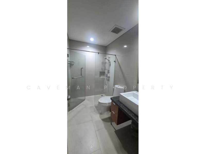 Villa Sathorn, Bangkok, 5 KrungThonBuri Road, Khlong Ton Sai, Khlong San, Bangkok, Studio, 38 sqm, Condo For Rent, by caveman property, 500172171 - DDproperty.com
