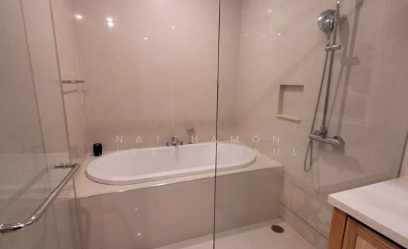 The Emporio Place, Bangkok, 93 Soi Sukhumvit 24, Sukhumvit Road, Khong Tan, Khlong Toei, Bangkok, 1 Bedroom, 90 sqm, Condo For Rent, by Natthamon Jirakittikul, 500172221 - DDproperty.com