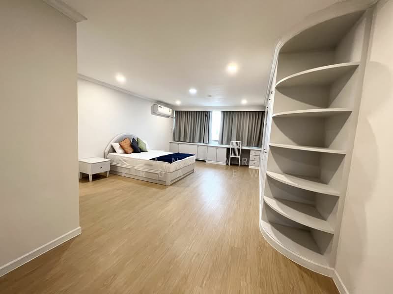 Oriental Towers, Bangkok, 25 Soi Ekkamai 12, Ekkamai Road, Khlong Tan Nua, Watthana, Bangkok, 5 Bedrooms, 458 sqm, Condo For Sale, by Chanisara Kruakaew, 500172231 - DDproperty.com