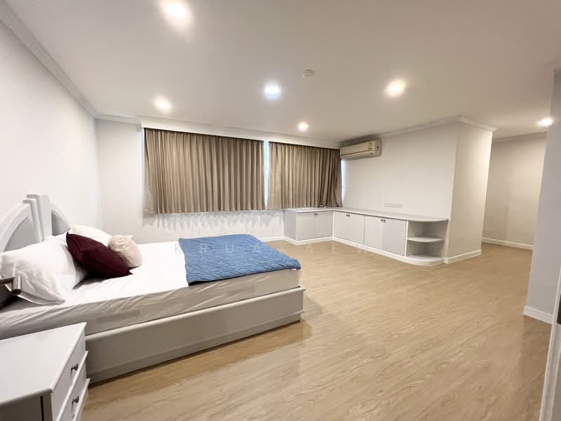 Oriental Towers, Bangkok, 25 Soi Ekkamai 12, Ekkamai Road, Khlong Tan Nua, Watthana, Bangkok, 5 Bedrooms, 458 sqm, Condo For Sale, by Chanisara Kruakaew, 500172231 - DDproperty.com