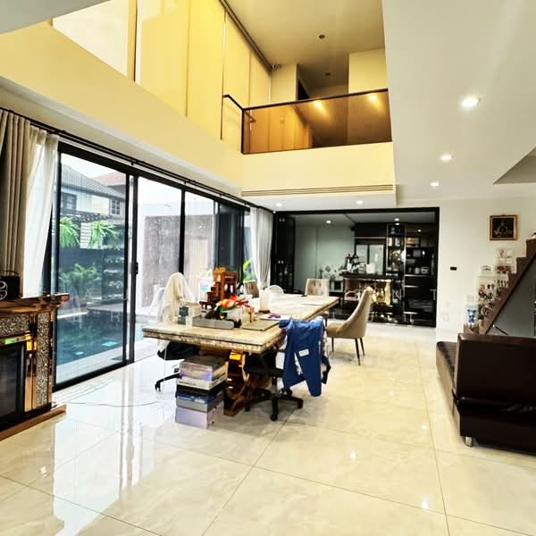 บ้าน3ชั้นพร้อมสระว่ายน้ำ ขนาด97ตรว. ซ.อินทามระ28, Bangkok, Din Daeng, Din Daeng, Bangkok, 5 Bedrooms, 490 sqm, Single Detached House For Sale, by AJHOMECENTER - คุณเอ็กซ์, 500172238 - DDproperty.com