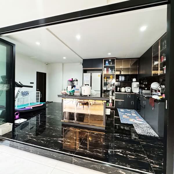 บ้าน3ชั้นพร้อมสระว่ายน้ำ ขนาด97ตรว. ซ.อินทามระ28, Bangkok, Din Daeng, Din Daeng, Bangkok, 5 Bedrooms, 490 sqm, Single Detached House For Sale, by AJHOMECENTER - คุณเอ็กซ์, 500172238 - DDproperty.com