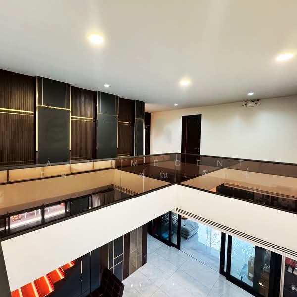 บ้าน3ชั้นพร้อมสระว่ายน้ำ ขนาด97ตรว. ซ.อินทามระ28, Bangkok, Din Daeng, Din Daeng, Bangkok, 5 Bedrooms, 490 sqm, Single Detached House For Sale, by AJHOMECENTER - คุณเอ็กซ์, 500172238 - DDproperty.com