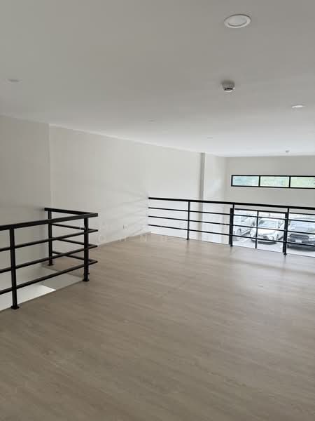 Noble Nue Cross Khu Khot, Pathum Thani, Khu Khot, Lam Luk Ka, Pathum Thani, 1 Bedroom, 68 sqm, Condo For Rent, by Ampaporn Ohnuch, 500172243 - DDproperty.com