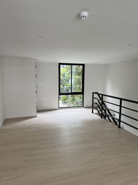 Noble Nue Cross Khu Khot, Pathum Thani, Khu Khot, Lam Luk Ka, Pathum Thani, 1 Bedroom, 68 sqm, Condo For Rent, by Ampaporn Ohnuch, 500172243 - DDproperty.com