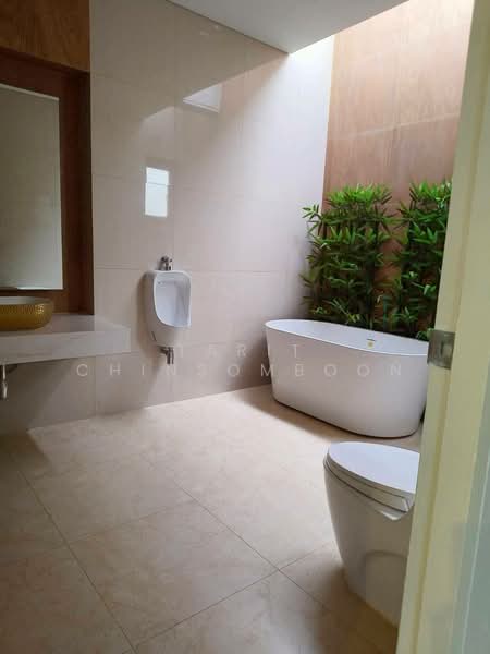 5-BR Villa, Bangkok, Bang Chak, Phra Khanong, Bangkok, 5 Bedrooms, 700 sqm, Villa For Sale, by Tarit Chinsomboon, 500172275 - DDproperty.com