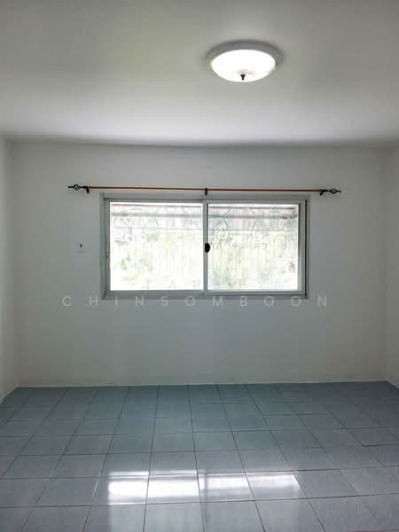 Townhouse Evergreen Village, Bangkok, Soi Bangna-Trad 56 (Nation Tower), Bang Na, Bang Na, Bangkok, 2 Bedrooms, 93 sqm, Townhouse For Sale, by Tarit Chinsomboon, 500172289 - DDproperty.com