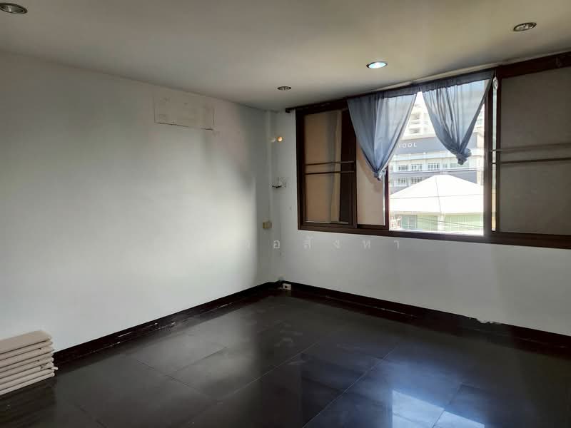 ตึกแถวตรงข้ามวัดสร้อยทาง, Bangkok, ประชาราษฎร์ สาย 1, Bang Sue, Bang Sue, Bangkok, , 144 sqm, Shophouse For Rent, by ที่ทางอสังหา, 500172312 - DDproperty.com