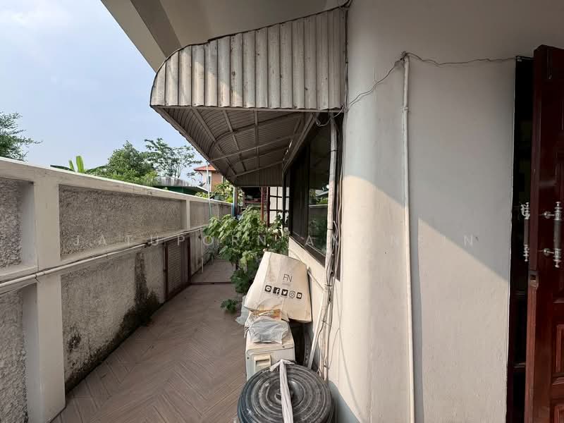 ขายบ้านเดี่ยว 2 ชั้น แปลงมุม 148 ตร.วา ใจกลางงามวงศ์วาน47 แยก1-3, Bangkok, Thung Song Hong, Lak Si, Bangkok, 5 Bedrooms, 300 sqm, Single Detached House For Sale, by Jatuporn Amonsin, 500172341 - DDproperty.com