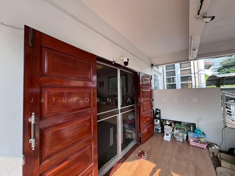 ขายบ้านเดี่ยว 2 ชั้น แปลงมุม 148 ตร.วา ใจกลางงามวงศ์วาน47 แยก1-3, Bangkok, Thung Song Hong, Lak Si, Bangkok, 5 Bedrooms, 300 sqm, Single Detached House For Sale, by Jatuporn Amonsin, 500172341 - DDproperty.com