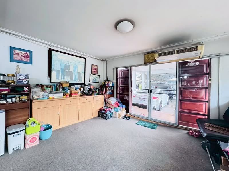 ขายบ้านเดี่ยว 2 ชั้น แปลงมุม 148 ตร.วา ใจกลางงามวงศ์วาน47 แยก1-3, Bangkok, Thung Song Hong, Lak Si, Bangkok, 5 Bedrooms, 300 sqm, Single Detached House For Sale, by Jatuporn Amonsin, 500172341 - DDproperty.com