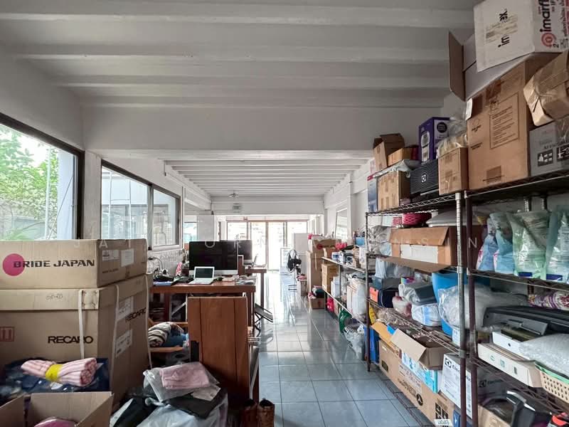 ขายบ้านเดี่ยว 2 ชั้น แปลงมุม 148 ตร.วา ใจกลางงามวงศ์วาน47 แยก1-3, Bangkok, Thung Song Hong, Lak Si, Bangkok, 5 Bedrooms, 300 sqm, Single Detached House For Sale, by Jatuporn Amonsin, 500172341 - DDproperty.com