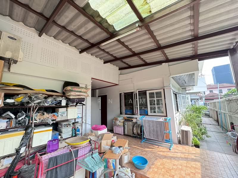 ขายบ้านเดี่ยว 2 ชั้น แปลงมุม 148 ตร.วา ใจกลางงามวงศ์วาน47 แยก1-3, กรุงเทพ, ทุ่งสองห้อง, หลักสี่, กรุงเทพ, 300 ตร.ม., บ้านเดี่ยว ขาย, โดย Jatuporn Amonsin, 500172341 - DDproperty.com