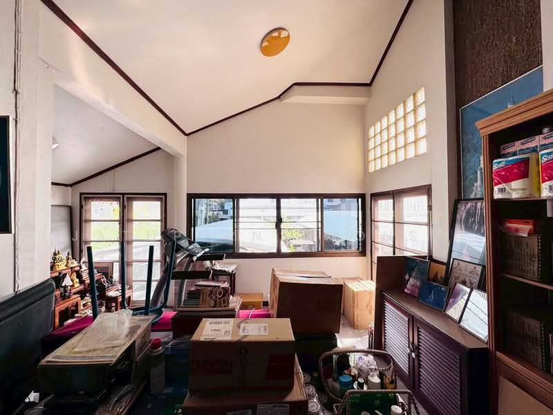 ขายบ้านเดี่ยว 2 ชั้น แปลงมุม 148 ตร.วา ใจกลางงามวงศ์วาน47 แยก1-3, Bangkok, Thung Song Hong, Lak Si, Bangkok, 5 Bedrooms, 300 sqm, Single Detached House For Sale, by Jatuporn Amonsin, 500172341 - DDproperty.com