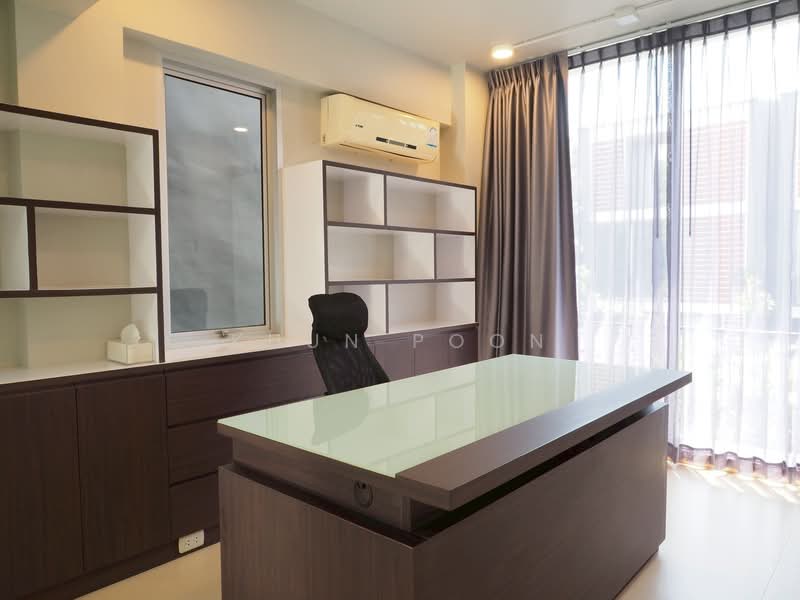 Siamese Blossom @ Fashion, Bangkok, Soi Ramindra 64, Khan Na Yao, Khan Na Yao, Bangkok, 1 Bedroom, 315 sqm, Townhouse For Rent, by Khun Poon, 500172363 - DDproperty.com