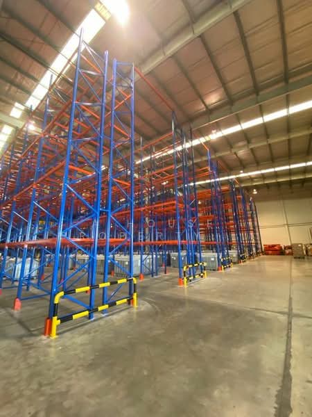 For Sale - Factory for sale in Ban Bueng, prime location, with existing business., Chon Buri (Pattaya)