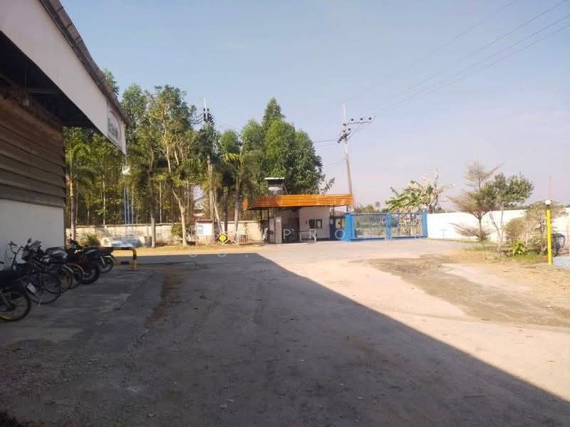For Sale - Factory for sale in Ban Bueng, prime location, with existing business., Chon Buri (Pattaya)