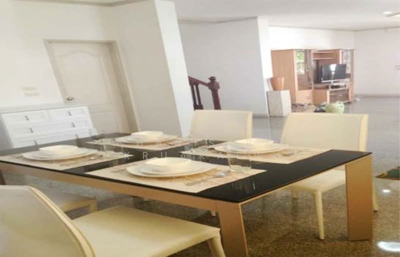 3-BR House, Bangkok, Samsen Nok, Huai Khwang, Bangkok, 3 Bedrooms, 240 sqm, Single Detached House For Rent, by Chanisara Kruakaew, 500172400 - DDproperty.com