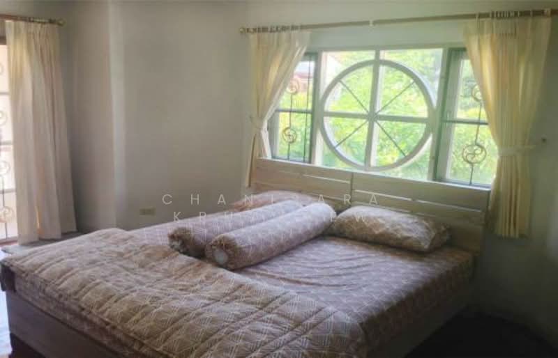 3-BR House, Bangkok, Samsen Nok, Huai Khwang, Bangkok, 3 Bedrooms, 240 sqm, Single Detached House For Rent, by Chanisara Kruakaew, 500172400 - DDproperty.com