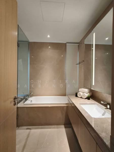 Magnolias Waterfront Residences : แมกโนเลียส์ วอเตอร์ฟรอนท์ เรสซิเดนซ์, กรุงเทพ, 259 ถ. กรุงธนบุรี, คลองต้นไทร, คลองสาน, กรุงเทพ, 102 ตร.ม., คอนโด ให้เช่า, โดย Chotika  Rakrungrueang, 500172427 - DDproperty.com