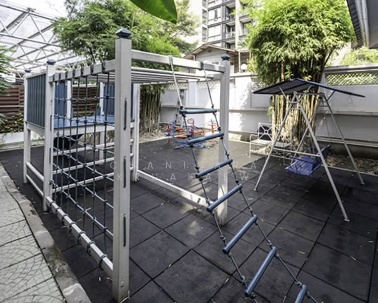 Karolyn Court, Bangkok, ซอยนายเลิศ ถนนวิทยุ แขวงลุมพินี เขตปทุมวัน กทม., Lumphini, Pathum Wan, Bangkok, 2 Bedrooms, 166 sqm, Condo For Rent, by Chanisara Kruakaew, 500172434 - DDproperty.com