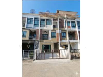 ขาย - ขายทาวน์โฮม 3 ชั้น หมู่บ้านซิกเนเจอร์ เอกชัย-บางบอน รีโนเวทใหม่ทั้งหลัง ราคาถูกสุดในโครงการ, กรุงเทพ