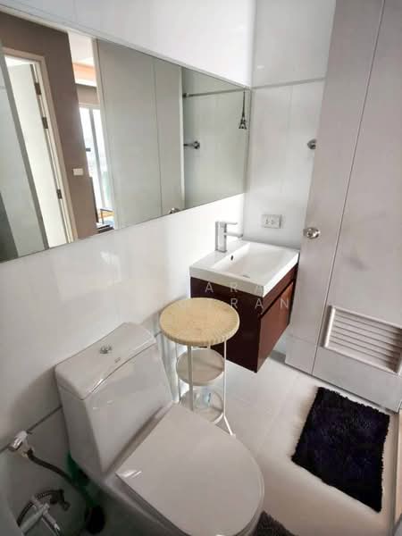 Thru Thonglor, Bangkok, Petchaburi Road, Bang Kapi, Huai Khwang, Bangkok, 1 Bedroom, 31 sqm, Condo For Rent, by Nusara Rongtran, 500172462 - DDproperty.com