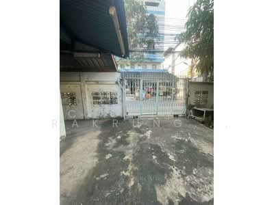 ขาย - บ้าน 2-ห้องนอน, กรุงเทพ