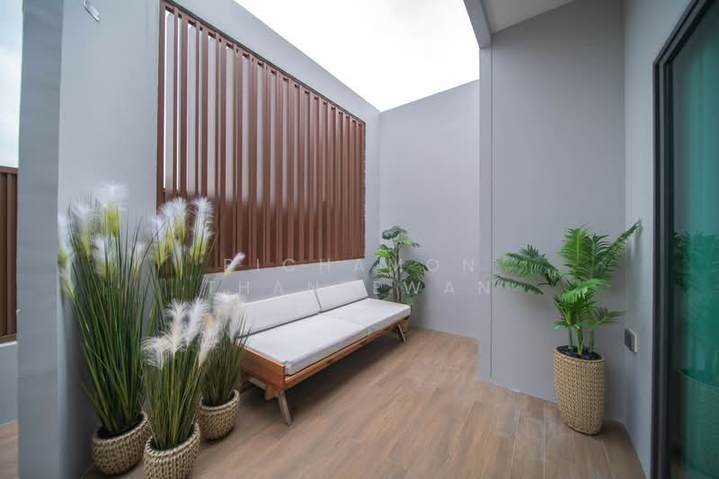 89 Residence Ratchada-Rama 9, Bangkok, Huai Khwang, Huai Khwang, Bangkok, 4 Bedrooms, 235 sqm, Single Detached House For Rent, by Pichamon Thaneewan, 500172531 - DDproperty.com