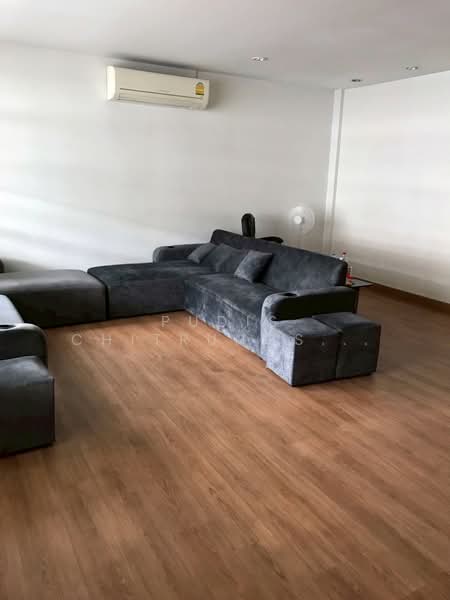 ลาดพร้าว – สุทธิสาร | บ้าน 2 ชั้น พร้อมเข้าอยู่ พื้นที่ใหญ่, กรุงเทพ, สามเสนนอก, ห้วยขวาง, กรุงเทพ, 400 ตร.ม., ตึกแถว-อาคารพาณิชย์ ให้เช่า, โดย Pudis Chitrungsakorn, 500172577 - DDproperty.com