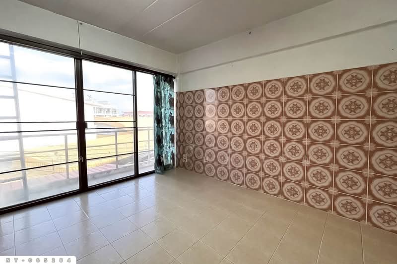 For Sale - NY-065284 Commercial Building, Udomkit 2, Laem Chabang, Chonburi, near Udomkit 2 Market, Chon Buri (Pattaya)