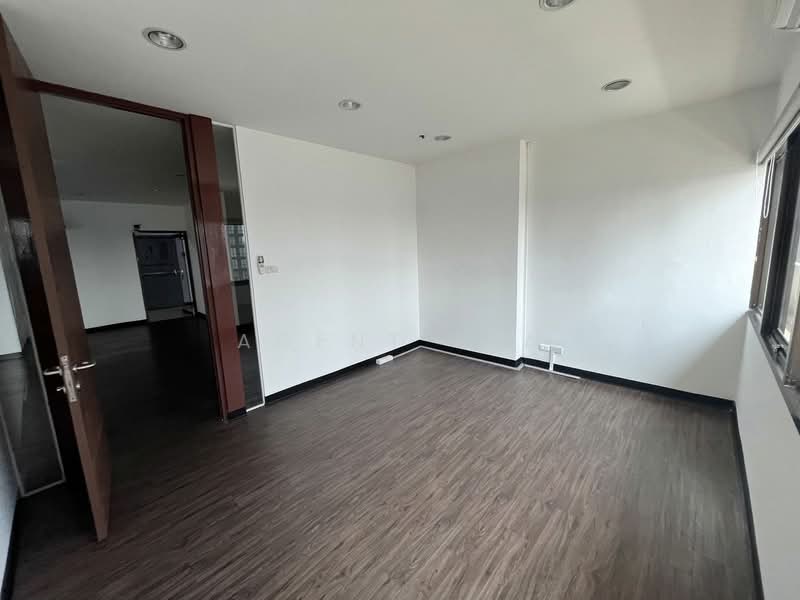 Sorachai Building, Bangkok, Khlong Tan Nua, Watthana, Bangkok, , 76 sqm, Office Space For Rent, by Agent Pla, 500172605 - DDproperty.com