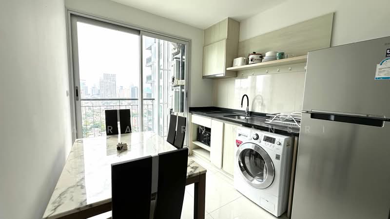 Rhythm Sathorn-Narathiwas, Bangkok, 651 Naradhiwas Rajanagarindra Road, Thung Maha Mek, Sathon, Bangkok, 2 Bedrooms, 47 sqm, Condo For Sale, by Patraporn Kansri, 500172617 - DDproperty.com